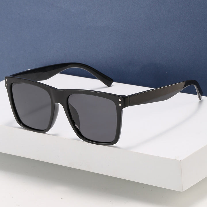Ladies Fashion Sunglasses with Modern Matte Frame Bowlift