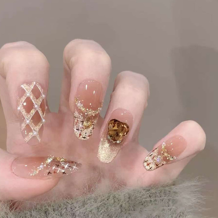 Glamorous Nail Art Bowlift