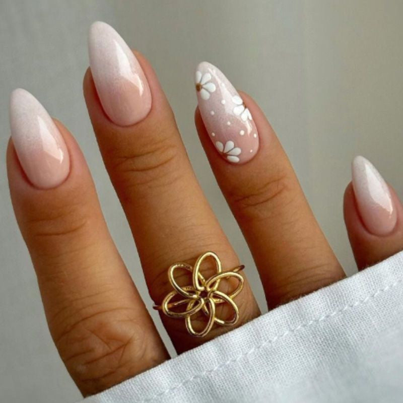 Artificial nails with modern night motif Bowlift
