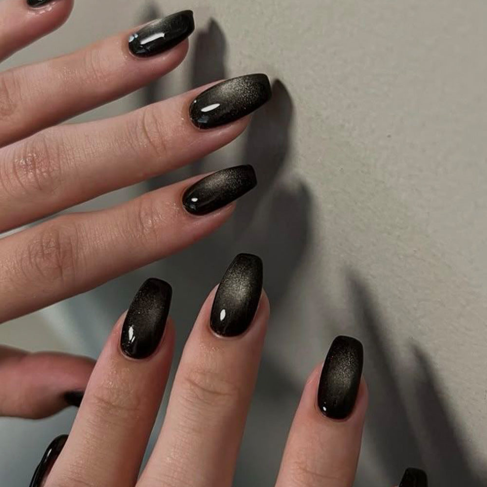 Artificial nails with polka dots Bowlift