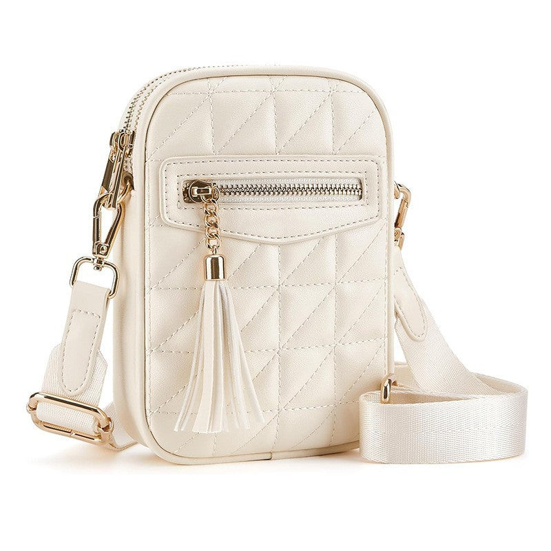 Stylish shoulder bag with quilted design and Bowlift pendant