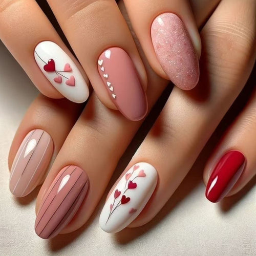 Artistic Heart-Designed Press-On Nails Bowlift