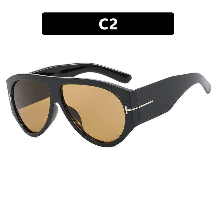 Ladies elegant sunglasses in striking design Bowlift