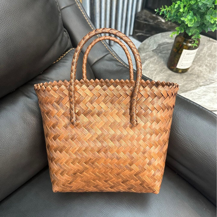 Handcrafted straw bag Bowlift