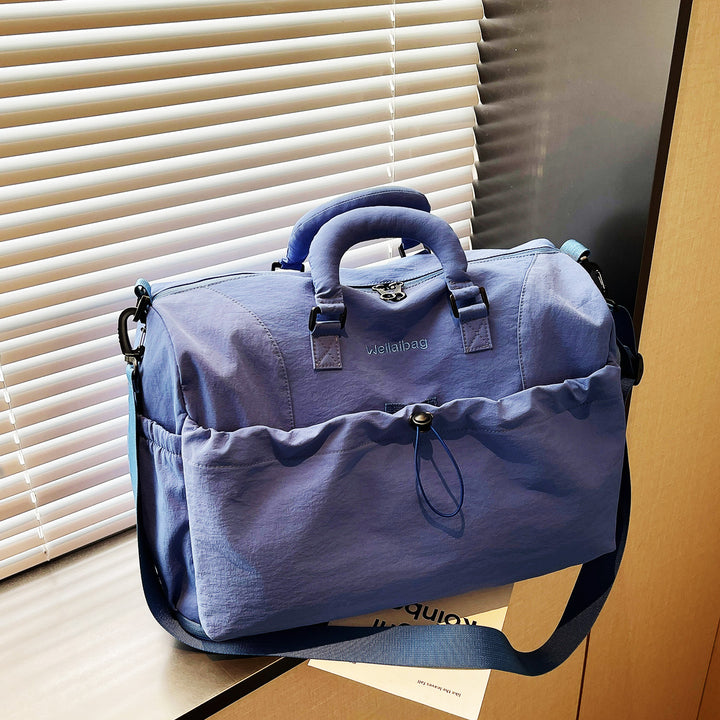 Versatile Urban Travel Duffel Bowlift