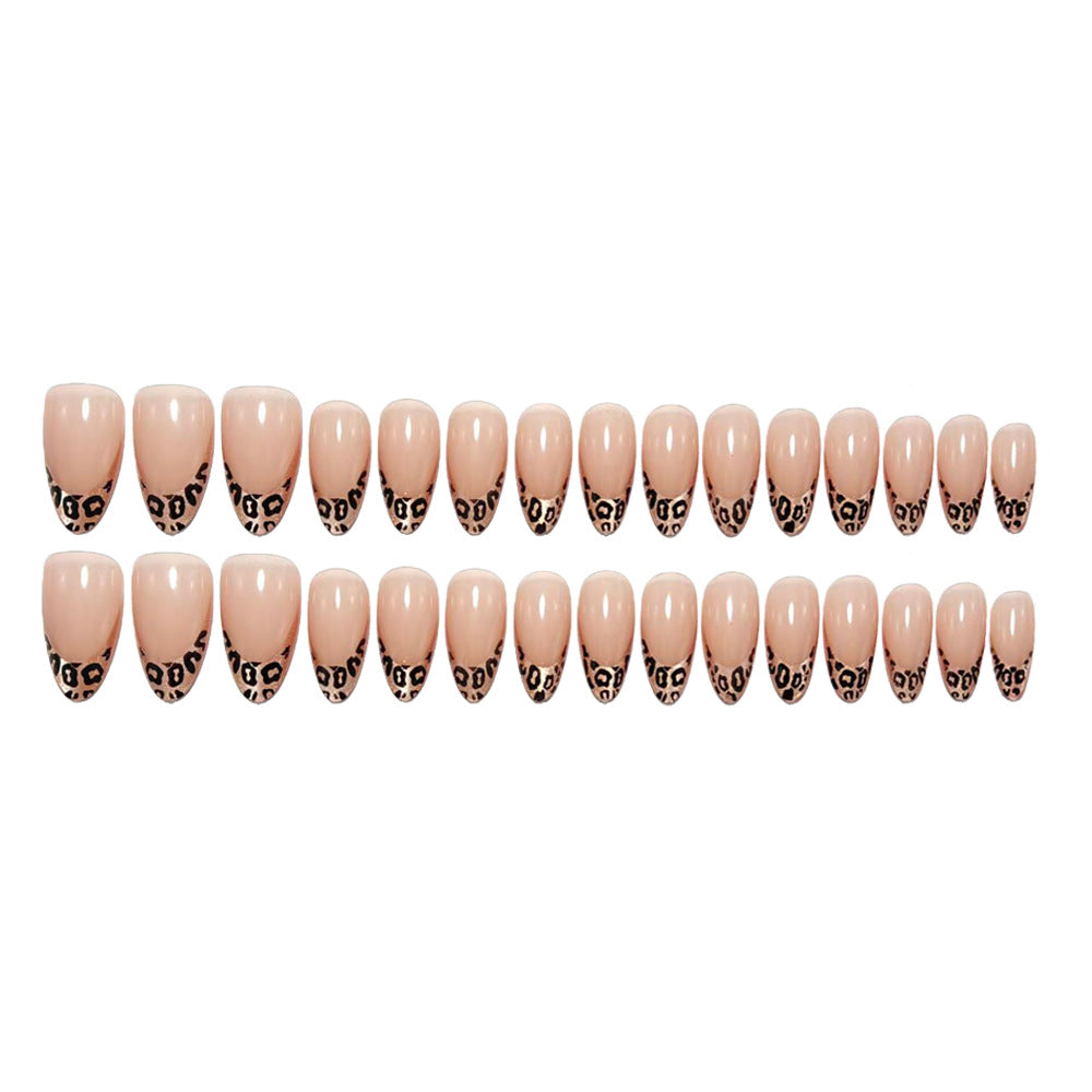 Artful Nail Tips with Leopard Pattern Bowlift
