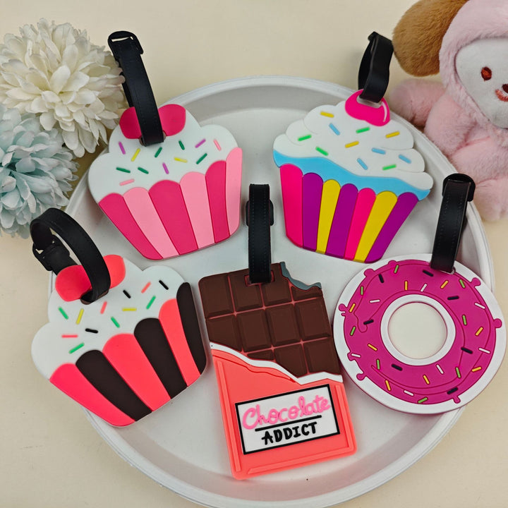 Unisex Luggage Tag in Cupcake Design Bowlift