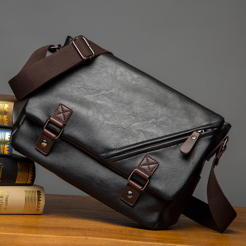 Stylish shoulder bag with multifunctional compartments Bowlift