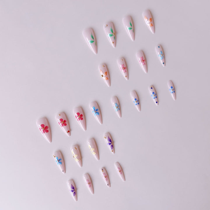 Artificial nail tips with floral decorations Bowlift