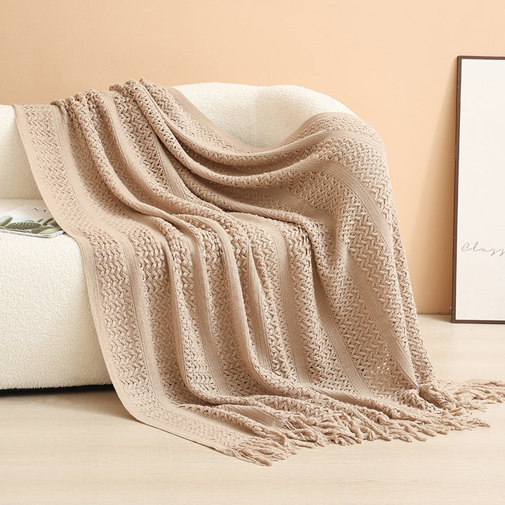Women knitted throw blanket with fringes Bowlift