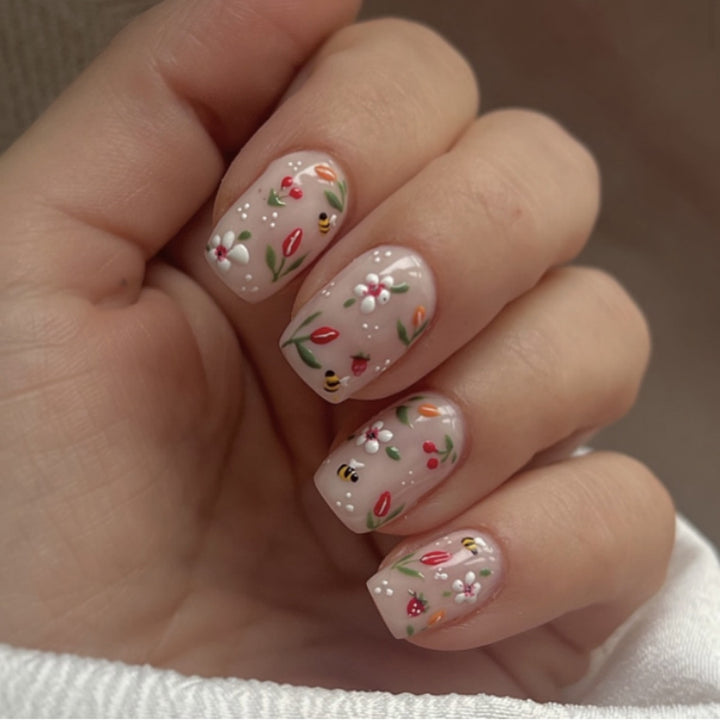 Floral Press-On Nail Art Set Bowlift