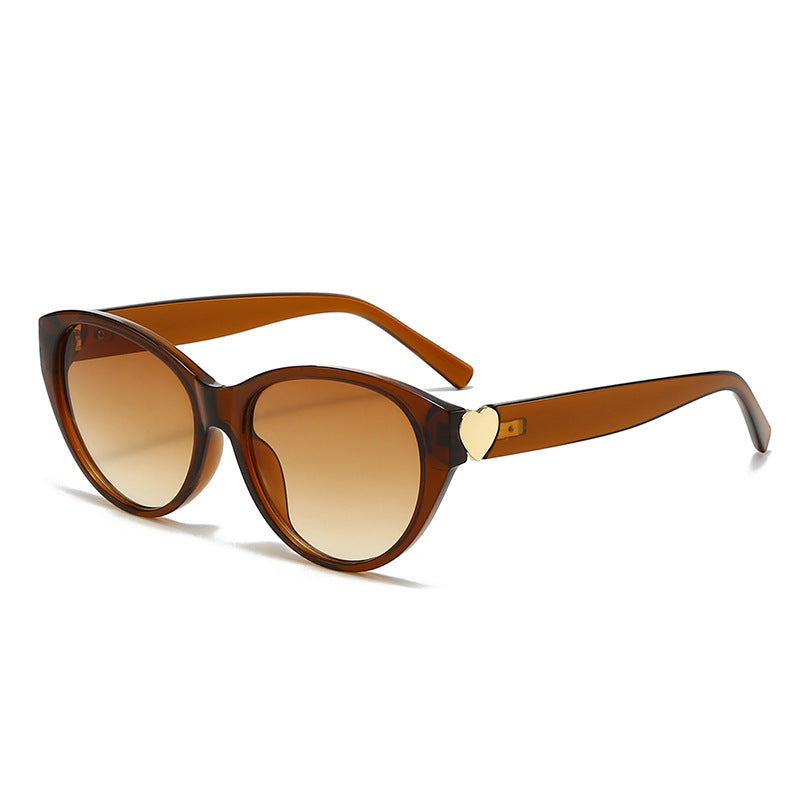 Women Cat-Eye Sunglasses with Heart Design Bowlift