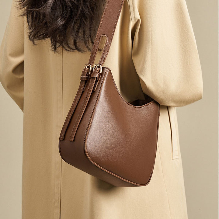 Elegant Structured Hobo Bag Bowlift