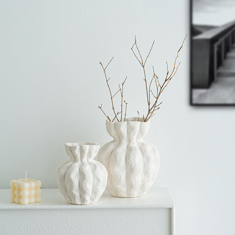 Elegant and modern flower vase Bowlift