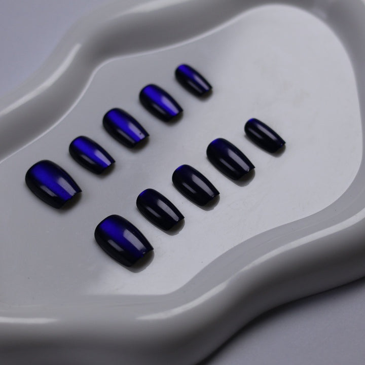 Artificial nails with elegant ombré effect Bowlift