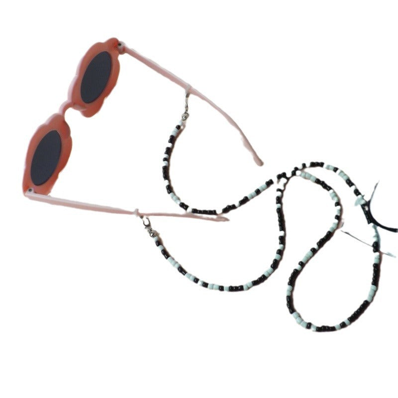 Sunglasses with fashionable pearl band Bowlift