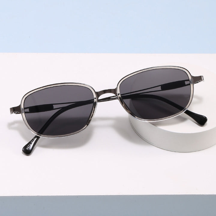 Fashionable sunglasses with square frame and slim metal frame Bowlift