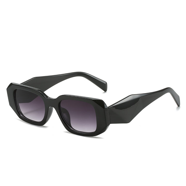 Women extravagant sunglasses in modern tortoise style Bowlift