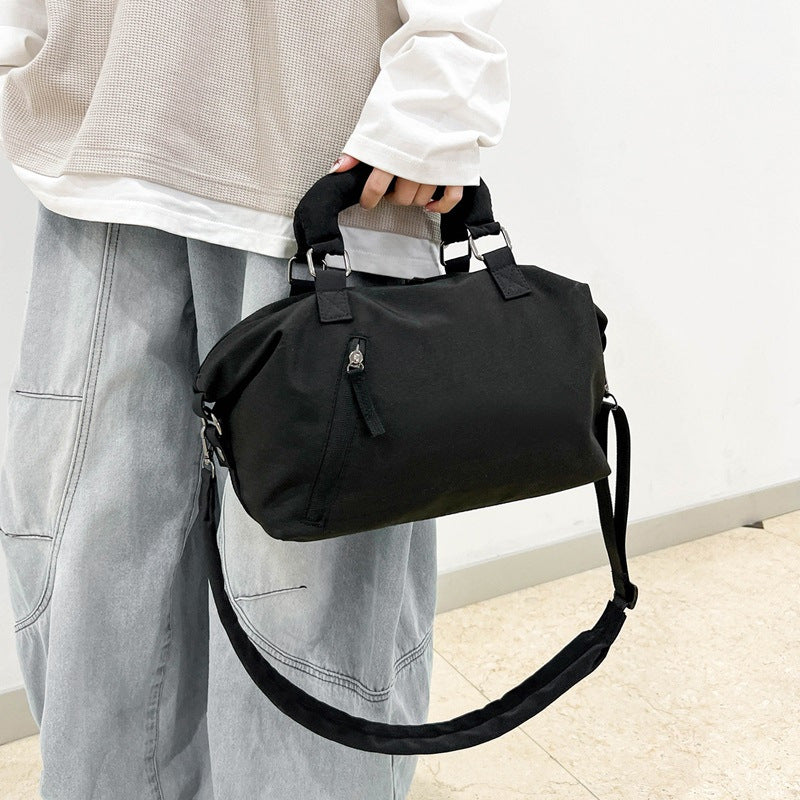 Sporty Tote Bag with Multifunctional Carrying System Bowlift