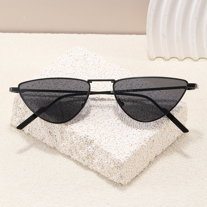 Cat-Eye Sunglasses Bowlift