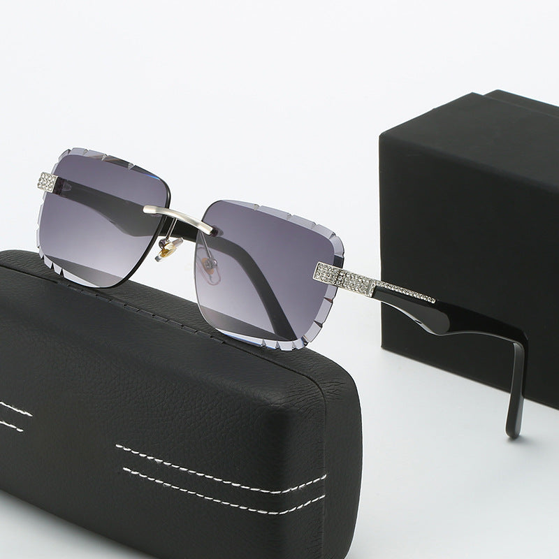 Women's Fashion Glasses with Luxurious Accents Bowlift