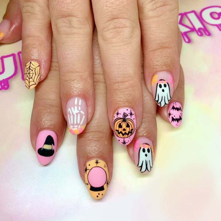 Halloween-Themed Press-On Nail Art Kit Bowlift