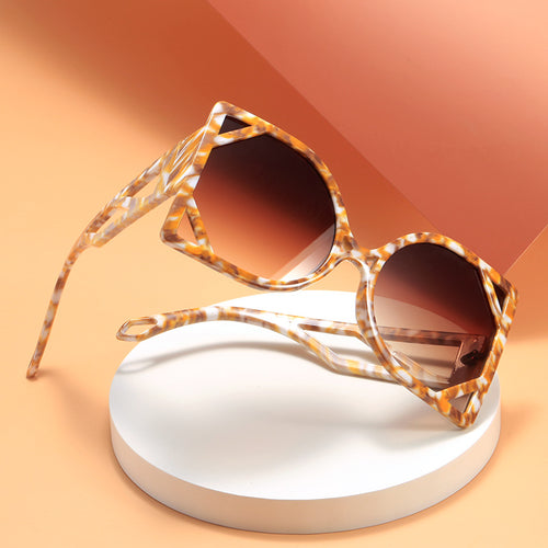Ladies geometric sunglasses with exclusive design and UV protection Bowlift