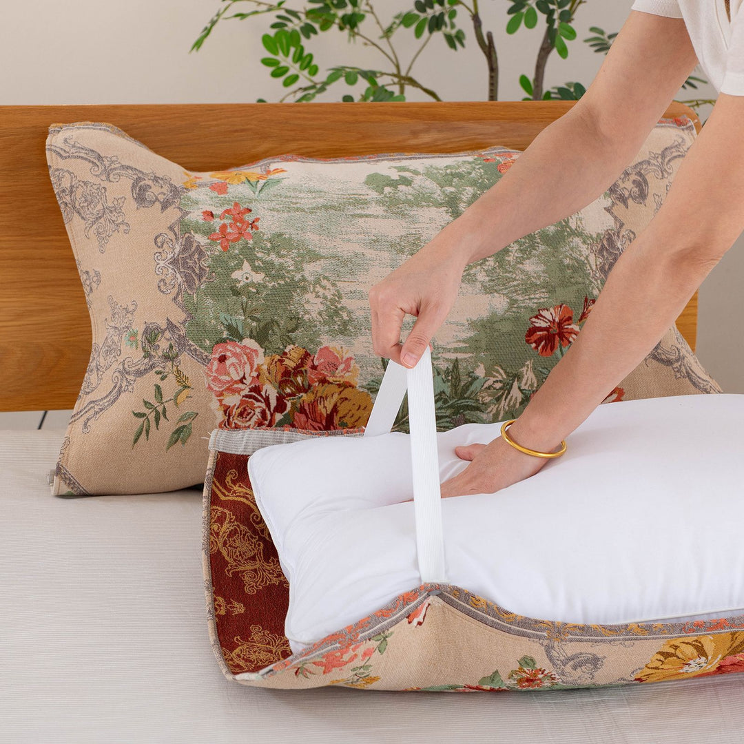 Women's cushion with removable and washable cover Bowlift