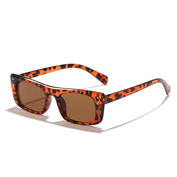 Ladies fashionable sunglasses with striking animal pattern Bowlift