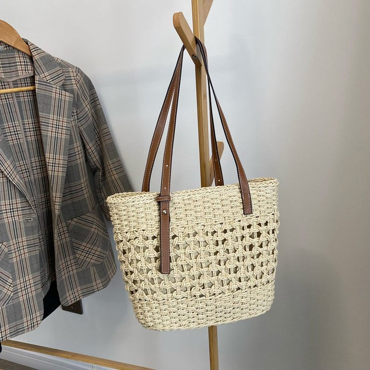 Refined and Handcrafted Beach Bag Bowlift