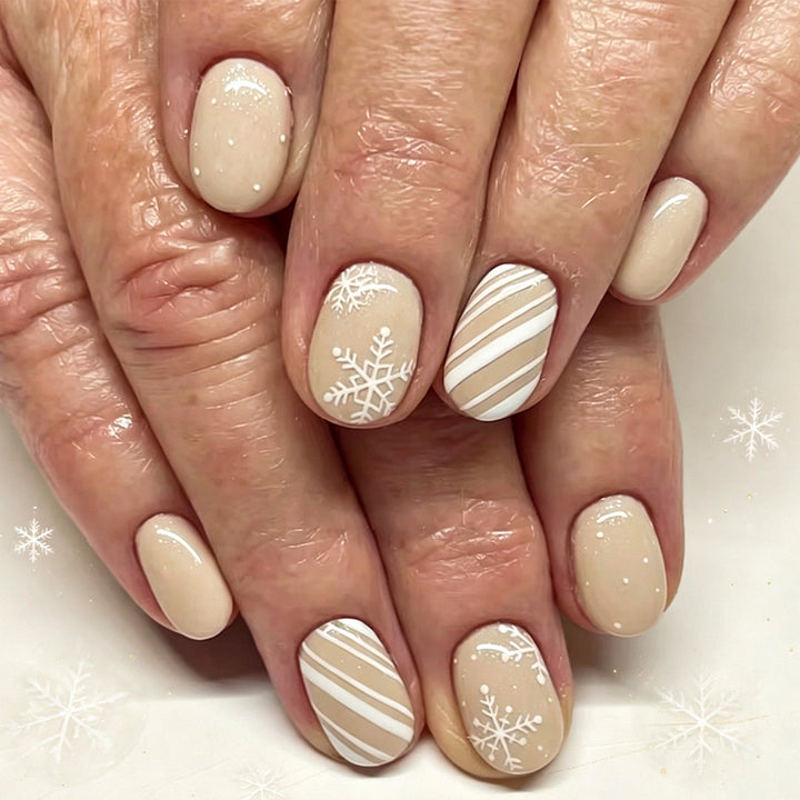 Winter-Themed Nail Art Bowlift