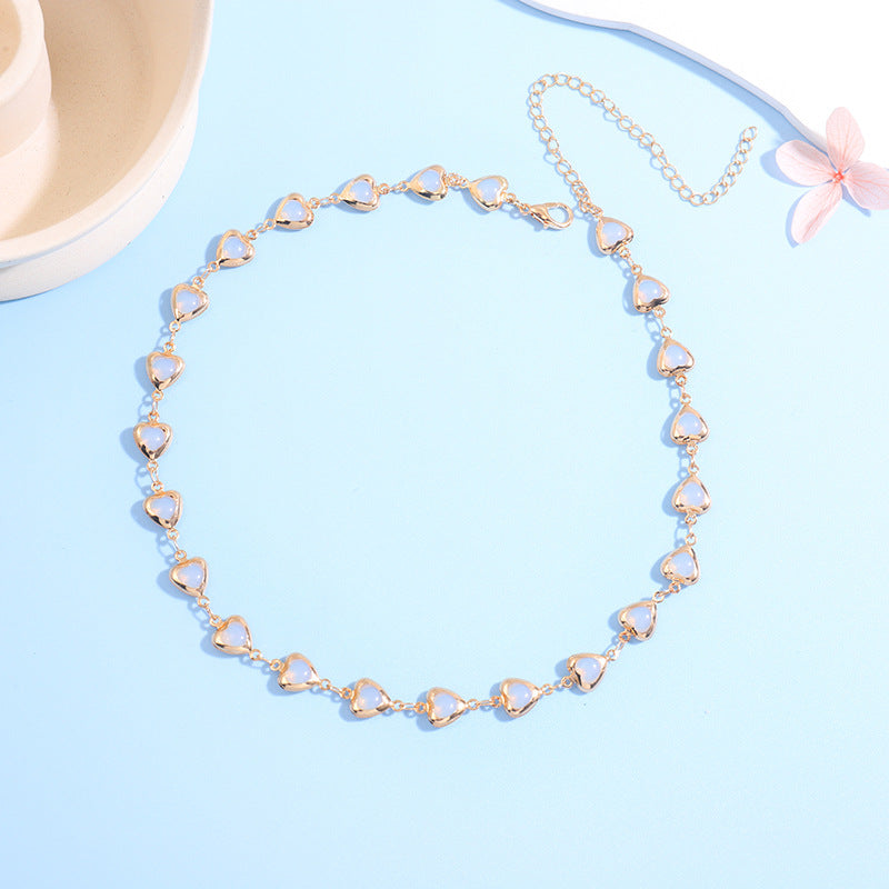 Heart-Shaped Gemstone Choker Necklace Bowlift