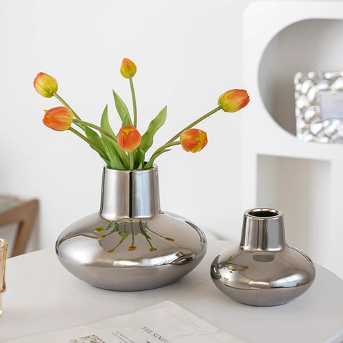 Contemporary ceramic vase Bowlift