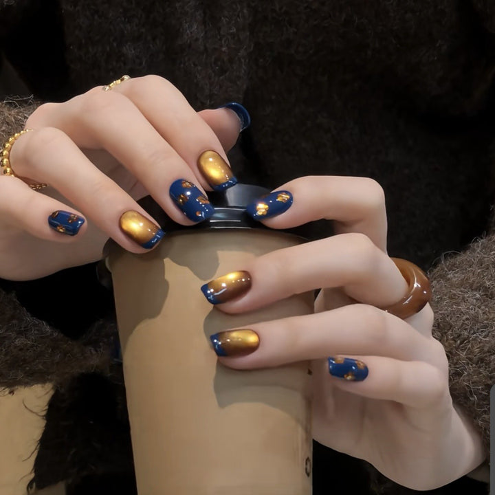 Decorative Press-On Nail Art Set with Glitter and Floral Accents Bowlift