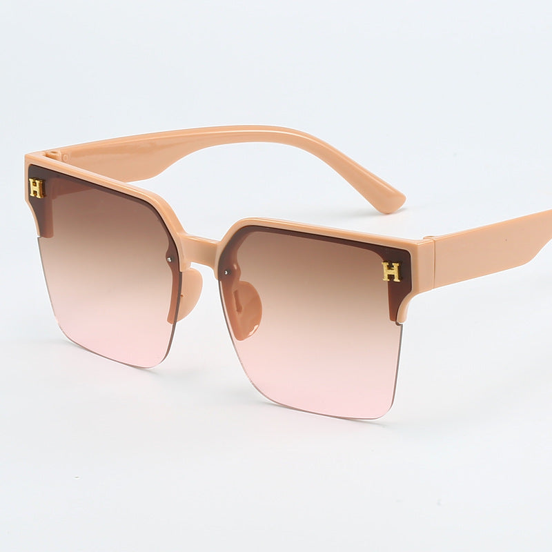 Women square sunglasses with elegant metal frame Bowlift