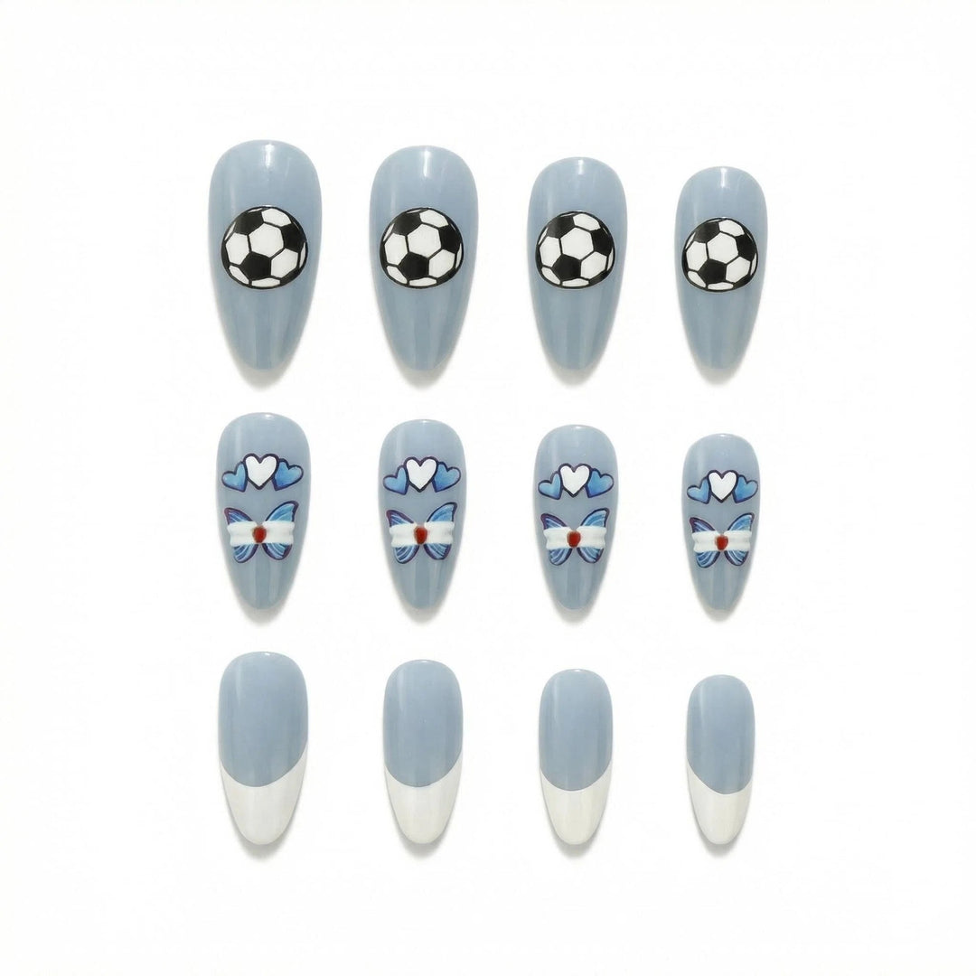 Sporty artificial nails with soccer motif Bowlift