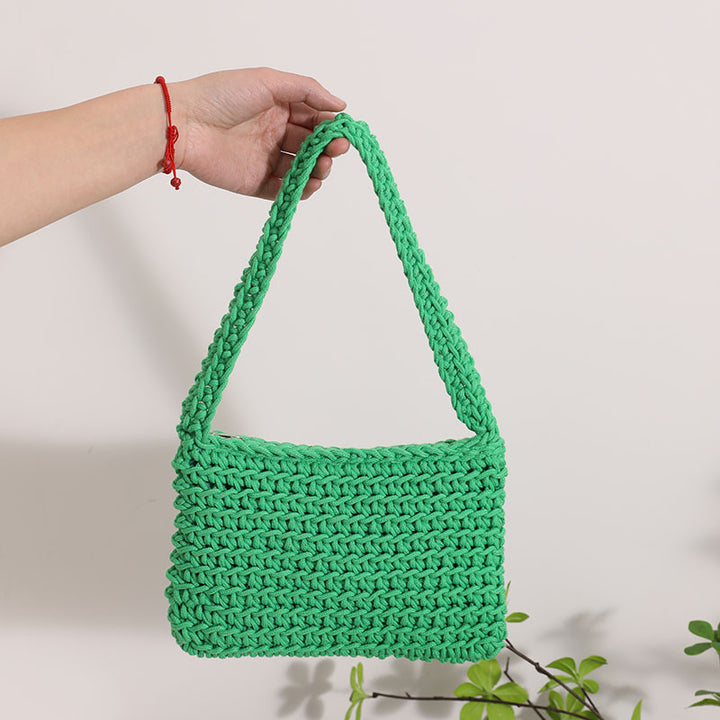 Handmade straw crossbody bag with structured design Bowlift