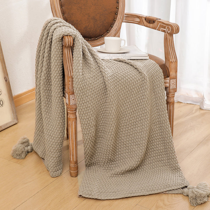 Women’s knitted blanket with decorative tassels Bowlift