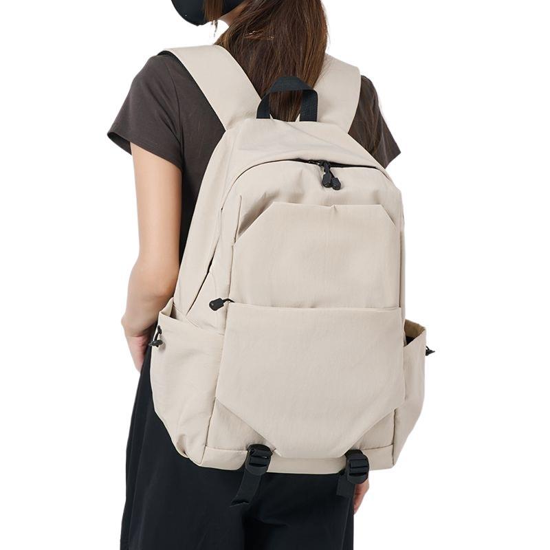 Functional everyday backpack Bowlift