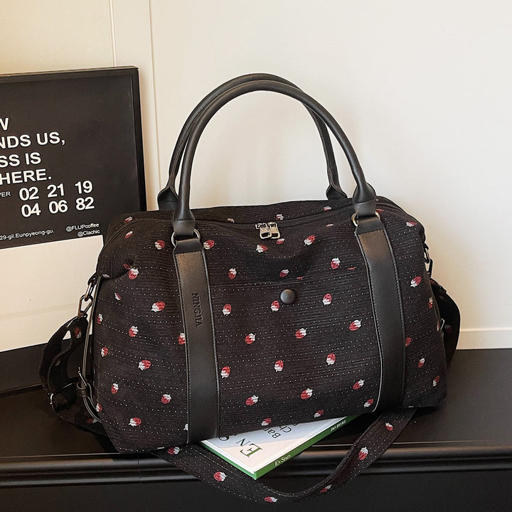 Stylish Quilted Weekend Duffle Bag Bowlift