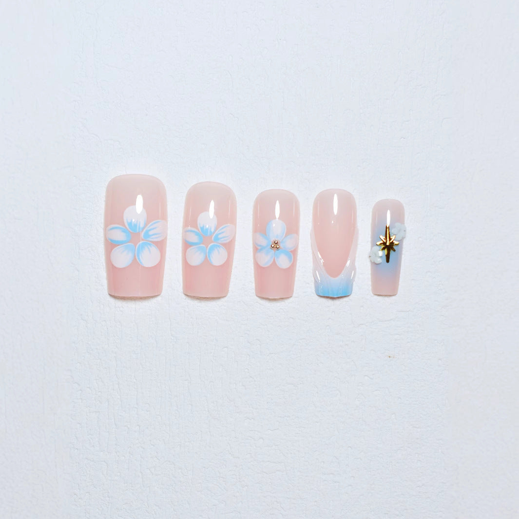 Floral-Embellished Nail Art Extensions Bowlift