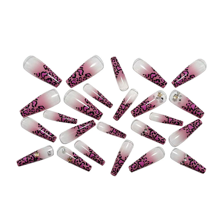 Glamorous artificial nails in leopard design Bowlift