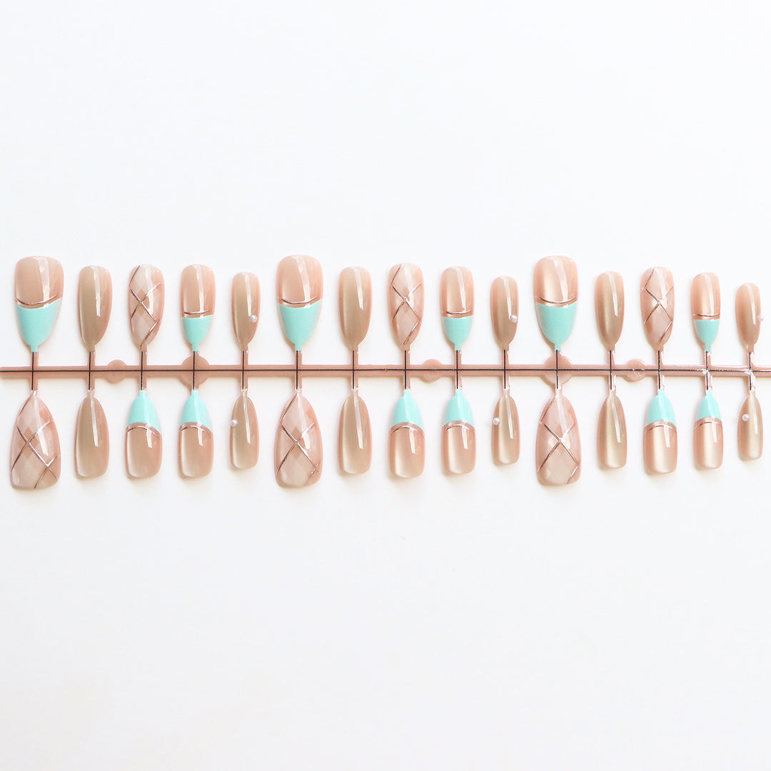 Elegant Artistic Press-On Nail Set Bowlift