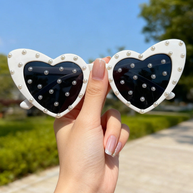 Pearl-Embellished Heart-Shaped Sunglasses Bowlift