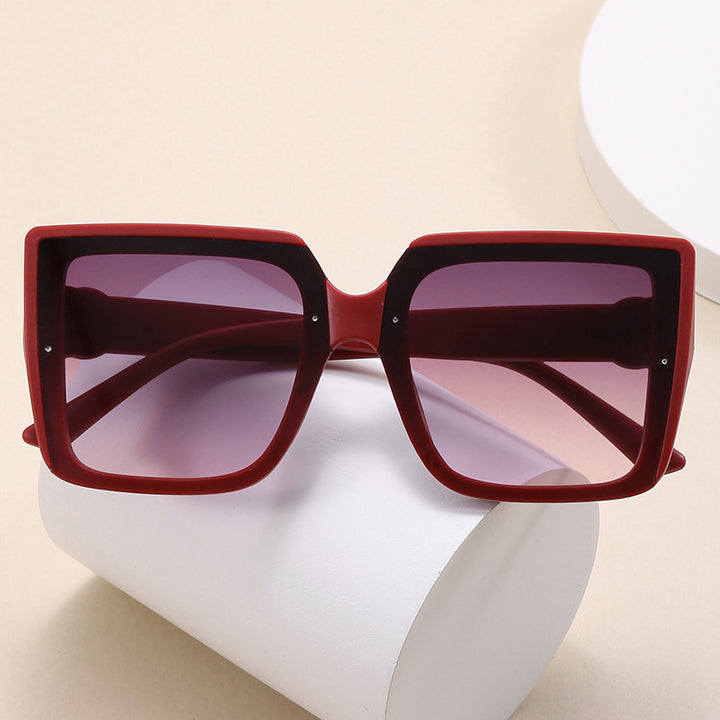 Women's square sunglasses with unique tire element Bowlift