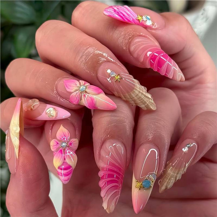 Glamorous Stiletto Nail Extensions Bowlift