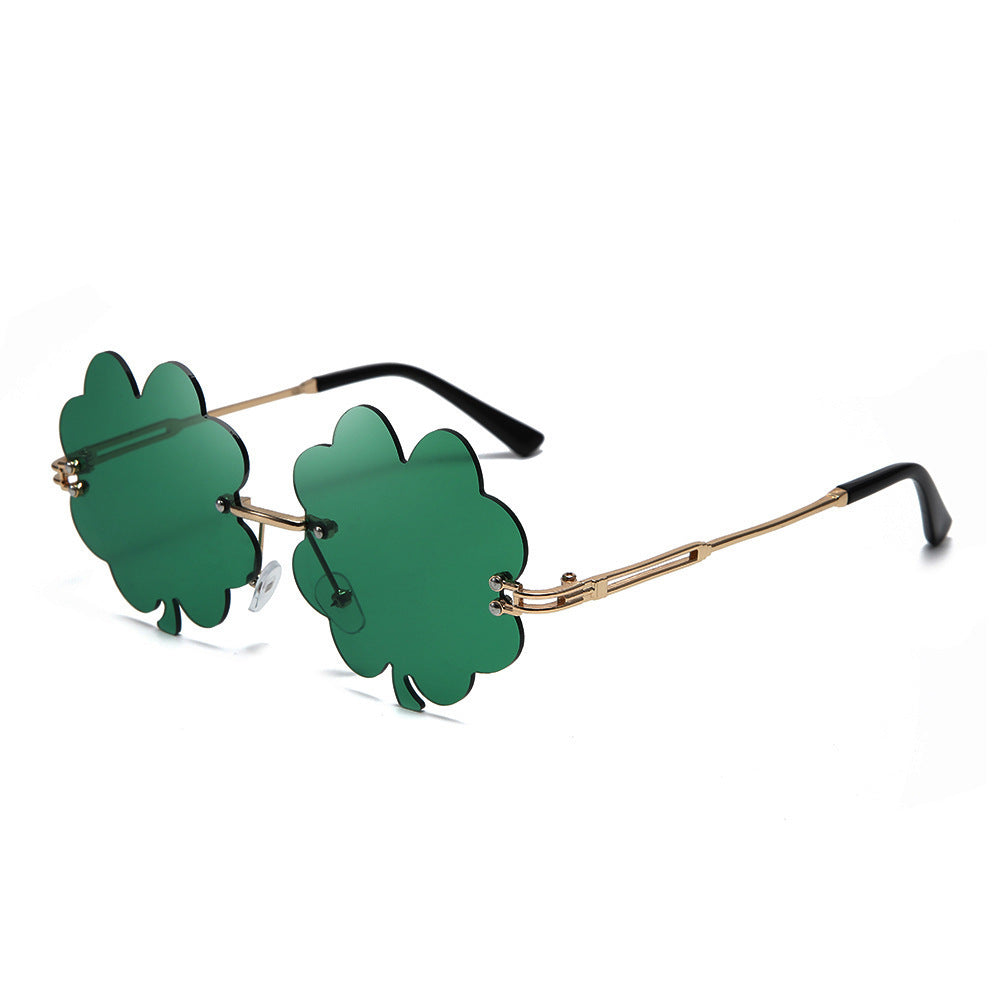 Statement Clover Shaped Sunglasses Bowlift