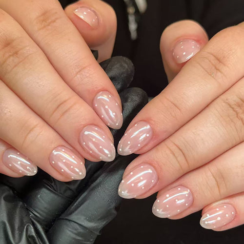 Elegant artificial nails with floral accents Bowlift