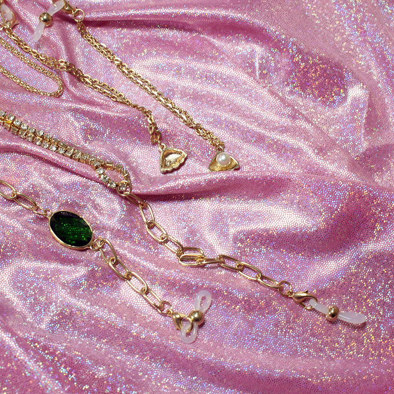 Elegant necklace with green stone and golden accents Bowlift