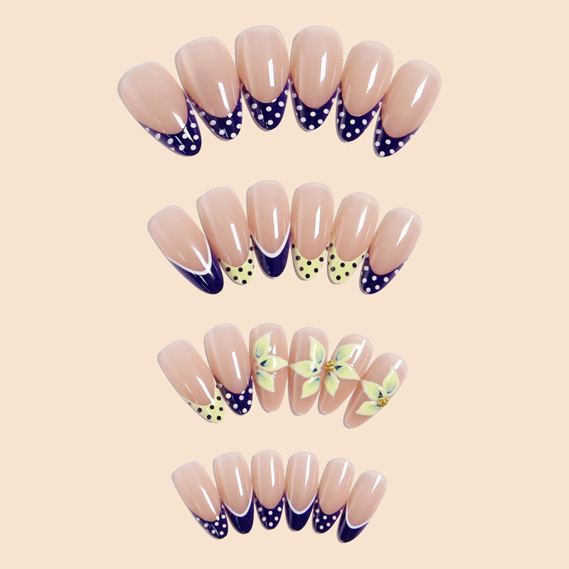 Artful nail tips with floral accent Bowlift